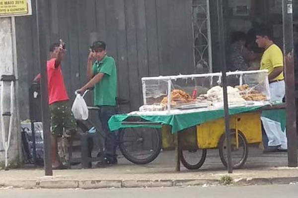 Fiscais da Prefeitura intensificam o combate ao comercio ilegal de ambulantes no centro da cidade