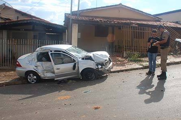 Gari arremessado em telhado ao ser atingido por carro morre no Hospital Regional