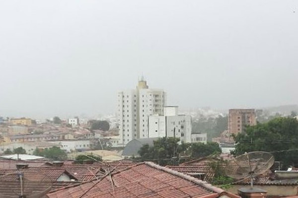 Patos de Minas tem 48 horas de chuva e tempo encoberto deve continuar até o fim de semana