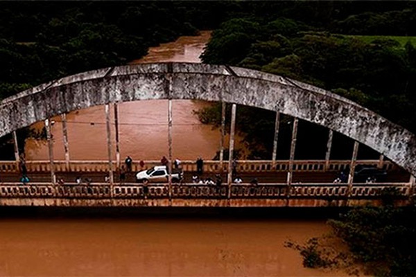 Justiça nega liminar contra lei que autoriza expansão urbana para além do Rio Paranaíba