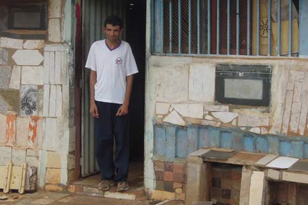 Justiça manda acolher de homem que vivia em situação de abandono em Patos de Minas