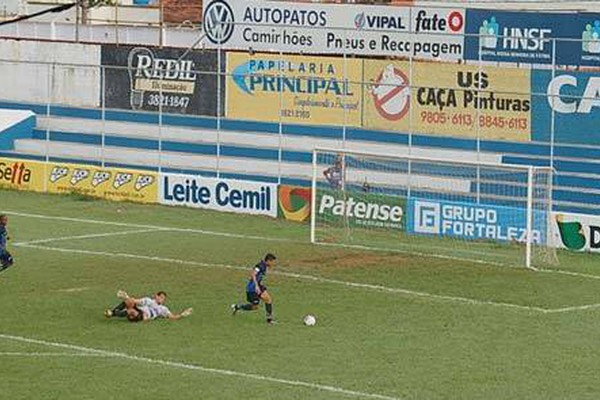 URT sobra em campo e vence o Uberaba por 2 a zero no Zama Maciel