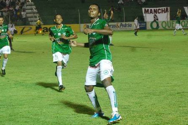 Com dois gols de Jonathan, Mamoré vence a Patrocinense e reassume a liderança