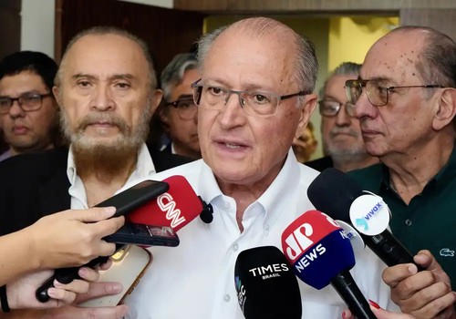 Safra recorde deve reduzir preço dos alimentos, diz Alckmin