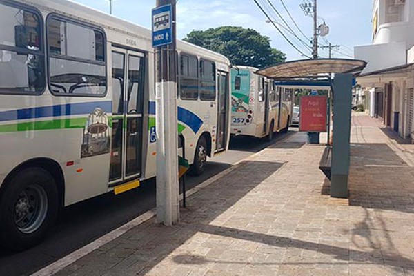 Ônibus incendiados no Estado fazem Pássaro Branco adotar medidas para minimizar riscos de ataques