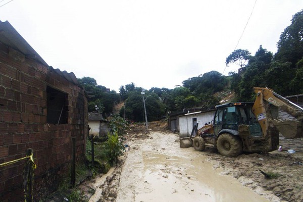 Sobe para 126 o número de mortos por causa das chuvas em Pernambuco