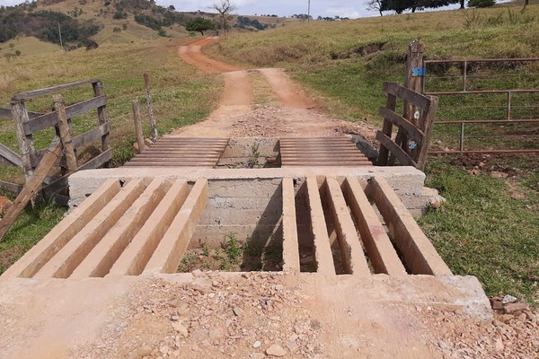 Morador questiona construção de mata-burros na zona rural e pede providências urgentes em Patos de Minas