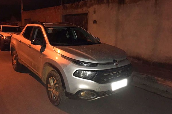 Menor suspeito de vários roubos é apreendido com pick up tomada de assalto em fazenda de Patrocínio