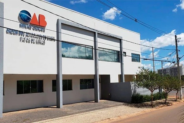 Advogado é denunciado pelo MP e preso por falsidade ideológica, exercício ilegal da profissão e estelionato