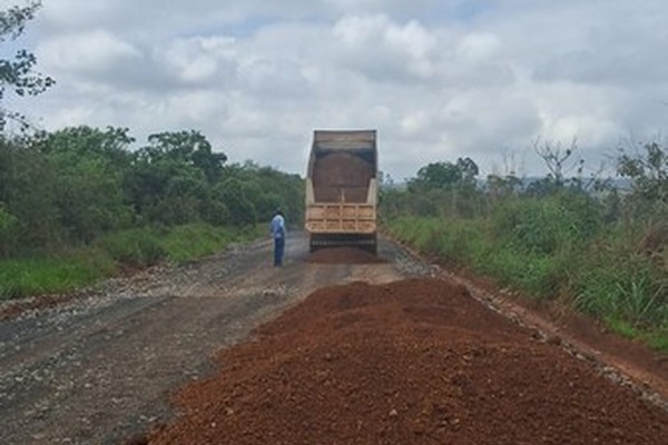 DNIT acelera obras de manutenção na BR 352, em Patos de Minas