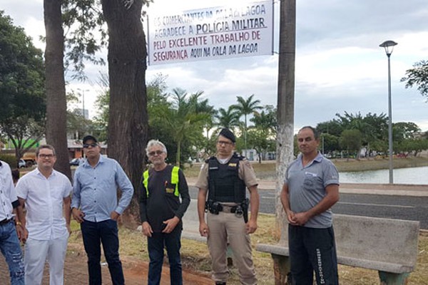 Comerciantes agradecem PM por retirar pedintes e usuários de droga da Orla da Lagoa Grande