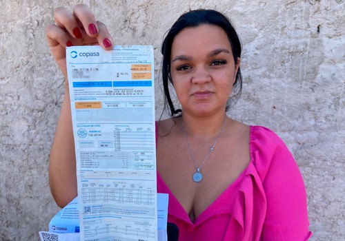 Moradora se assusta após receber talão de água de mais de R$14mil em Patos de Minas