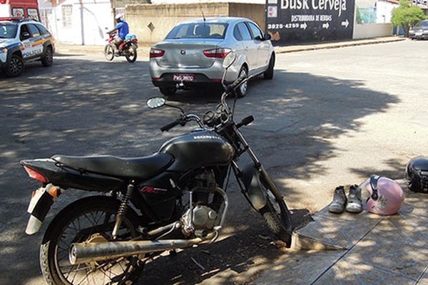 Motociclista fica ferido em acidente com motorista de 89 anos no bairro Lagoa Grande