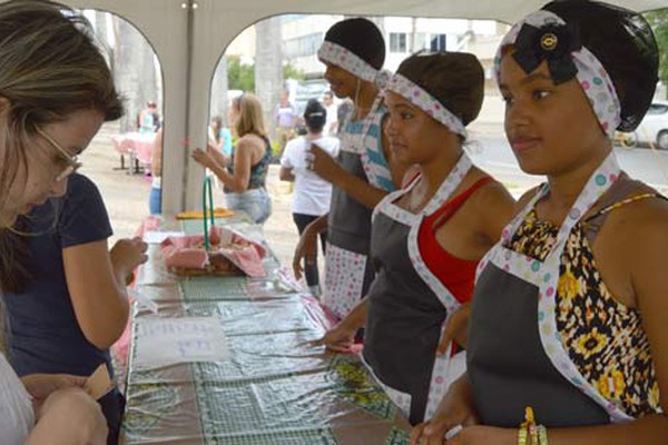 Festival de sorvete em prol do Lar de Idosos movimenta Praça do Coreto