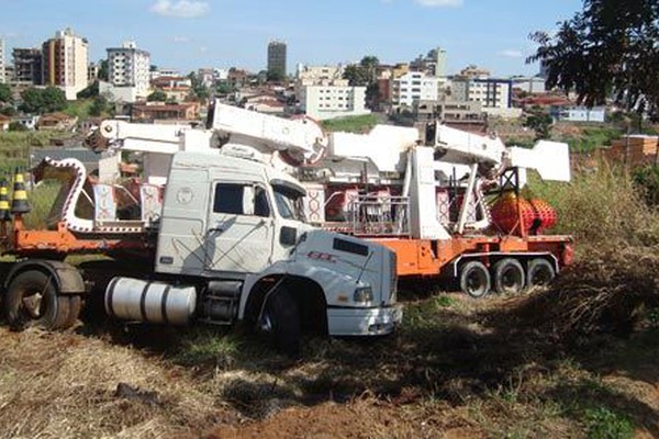 Carreta de Parque de Diversão volta na Praça Madri e quase provoca uma tragédia