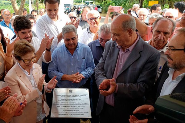 Com presença da Ministra da Agricultura e autoridades, Estrada da Serrinha finalmente é inaugurada 