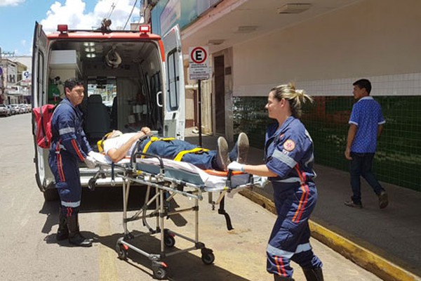 Motorista acaba na delegacia após atingir ciclista na Major Gote e fugir do local do acidente