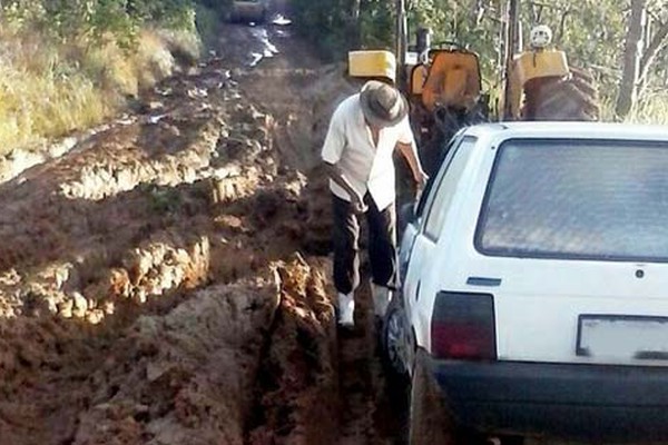 Rodovia LMG726 que liga Presidente Olegário ao Distrito de Galena e BR-365 está em situação precária