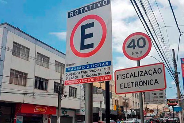 Projeto que promete atrair empresas interessadas na concessão da Zona Azul volta à pauta da Câmara