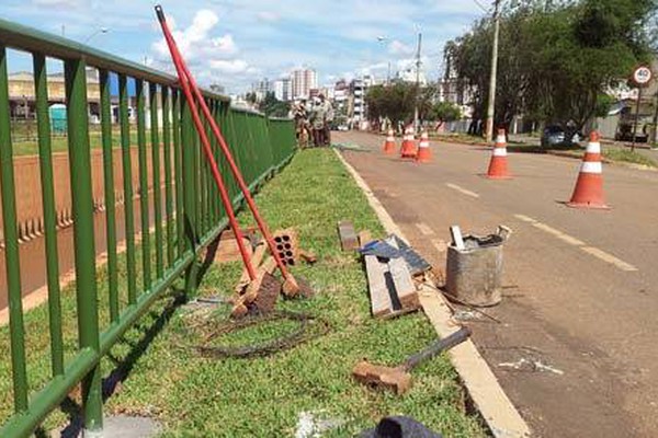 Fátima Porto recebe grades de proteção e obras devem ser concluídas em 90 dias