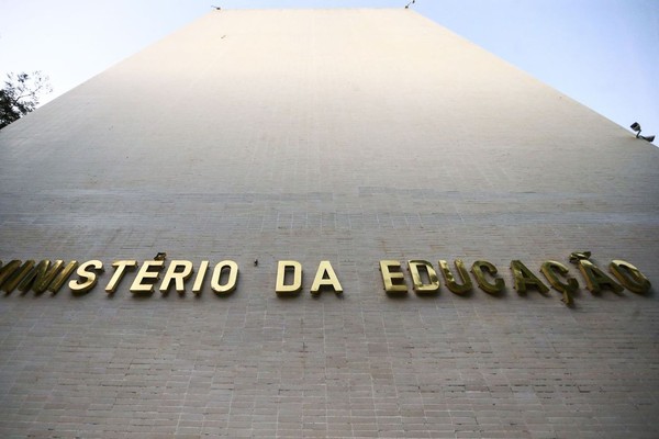 Ministério da Educação libera pagamento do Bolsa Permanência