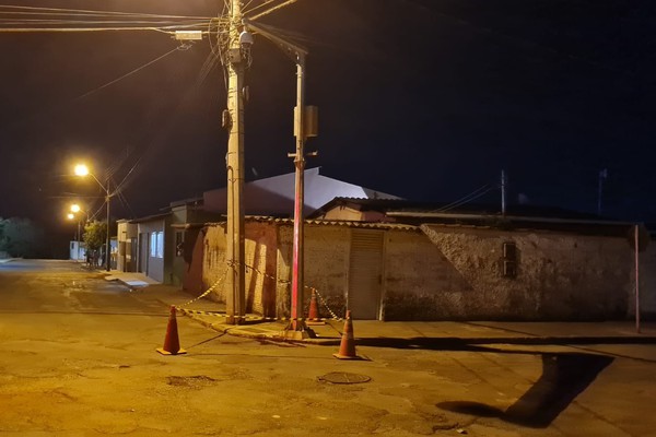 Homem é assassinado com golpe de faca em Rio Paranaíba; mulher é presa em flagrante