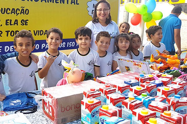 Estudantes do Equipatos arrecadam donativos em Mostra Cultural que retrata a Solidariedade