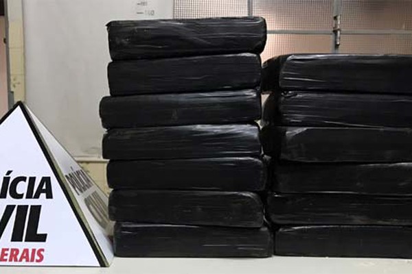 Operação Cartão Vermelho da PC prende dois e apreende grande quantidade de drogas