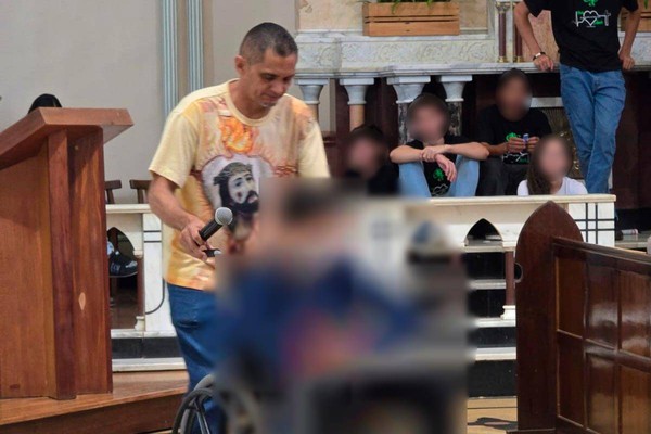 Polícia prende homem que usou os próprios filhos para tirar dinheiro dos fiéis em Patos de Minas