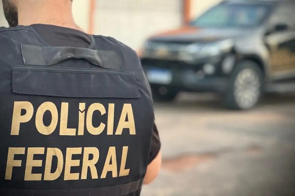Polícia faz ação contra influenciadores que divulgam Jogo do Tigrinho
