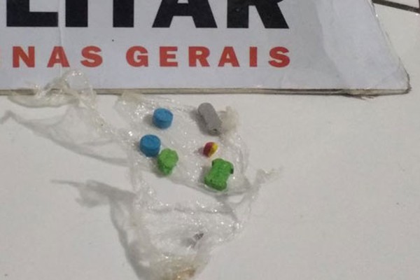 Jovem busca haxixe, LSD e êxtase no Lollapalooza e é preso pela PM em Patos de Minas