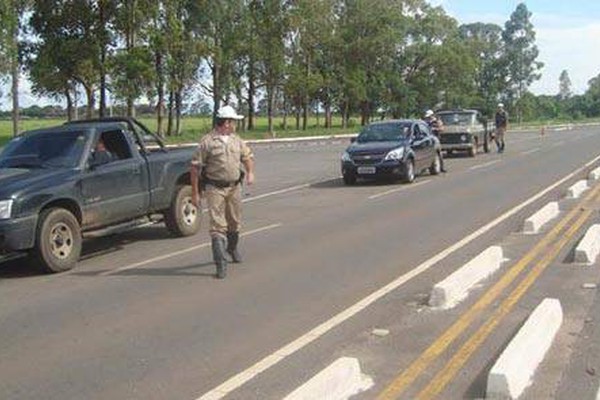 Milhares de pessoas pegam a estrada para curtir as festas de réveillon fora de casa