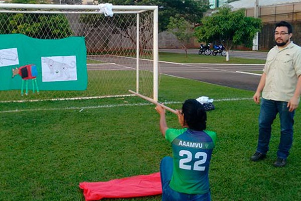 Dardos anestésicos e uso de zarabatana é tema de minicurso promovido por alunos do UNIPAM