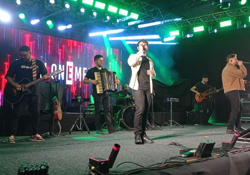 Marlon e Meiron levantam o público com o sucesso “Seu Astral” de Jorge e Mateus; veja ao vivo