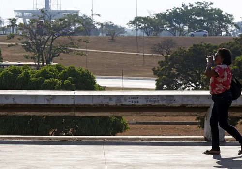 Inmet emite alerta laranja de seca em 12 estados e o DF