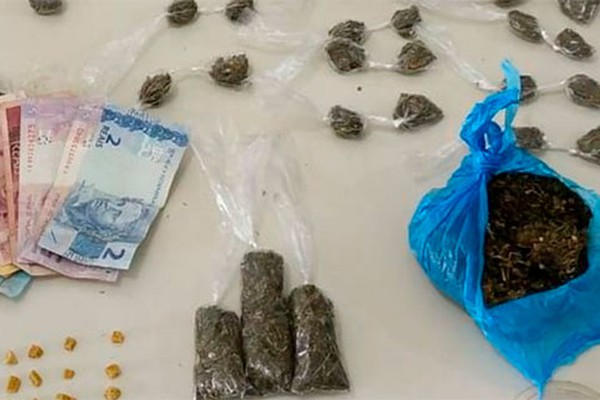 PM de São Gotardo prende jovem com mais de 80 pedras de crack e buchas de maconha