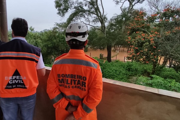 Corpo de Bombeiros, Defesa Civil e Prefeitura percorrem áreas de risco das enchentes em Patos de Minas