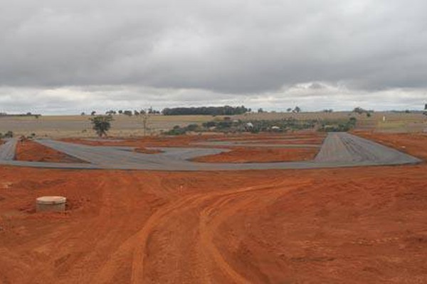 Pista de Kart recebe pavimentação e obras entram na fase final