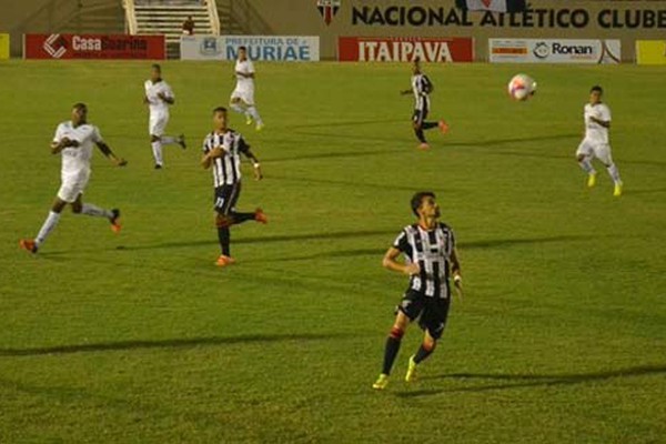 Mamoré joga bem, mas desperdiça muitas chances de gol e acaba perdendo por 1 a zero