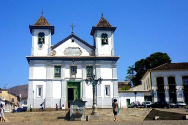 Paróquia Mineira indenizará dona de casa por violação do jazigo de sua mãe