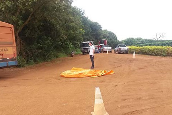 Estudante de 12 anos cai de ônibus escolar e morre ao ser atropelada pelo veículo