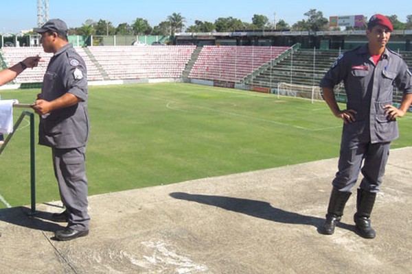 Bombeiros fazem vistoria antes de aprovar Estádio Bernardo Rubinger para a semifinal do Mineiro