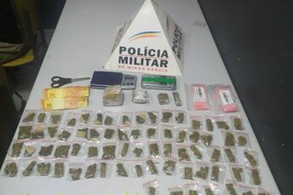 PM descobre esconderijo e apreende dezenas de porções de maconha e cocaína