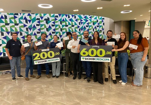 Patos Hoje e Sicoob Credicopa entregam R$8.000,00 em prêmios sorteados nas festas de maio
