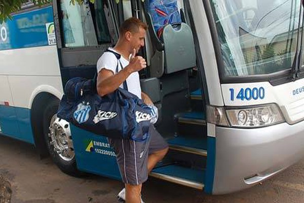 URT já está em Governador Valadares onde enfrenta o Democrata hoje à noite