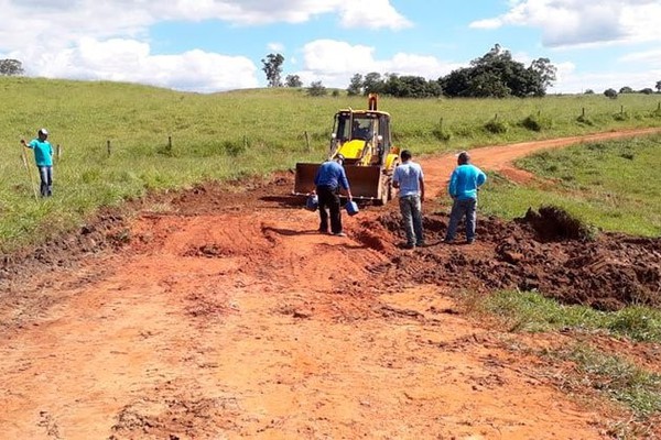 Prefeitura publica edital para a contratação de máquinas para recuperação de estradas rurais