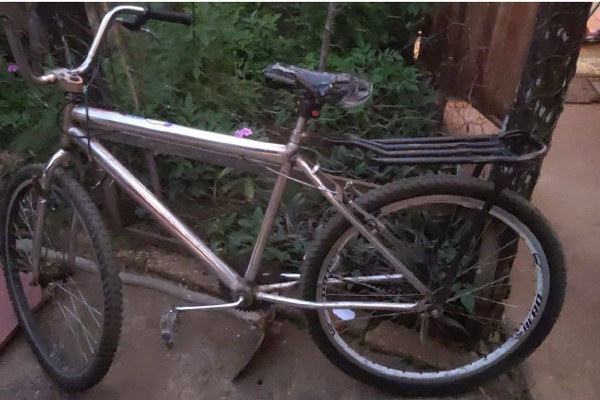 Ciclista de 30 anos morre após grave acidente com carro em Carmo do Paranaíba