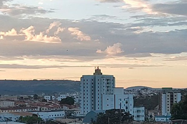 Temperatura cai em Patos de Minas e frio já muda modo de vestir dos patenses