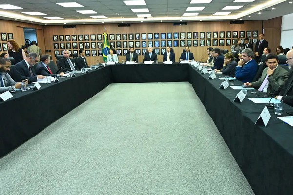 Governo cria comitê de enfrentamento da crise do metanol