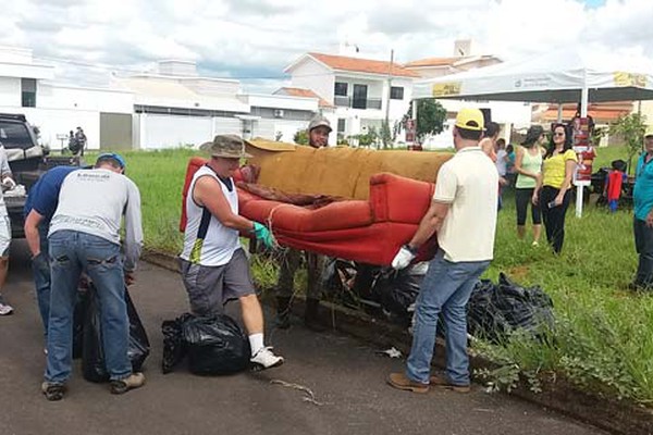 Mobilização contra o Aedes Aegypti em Patos de Minas tem show e mutirão no Copacabana